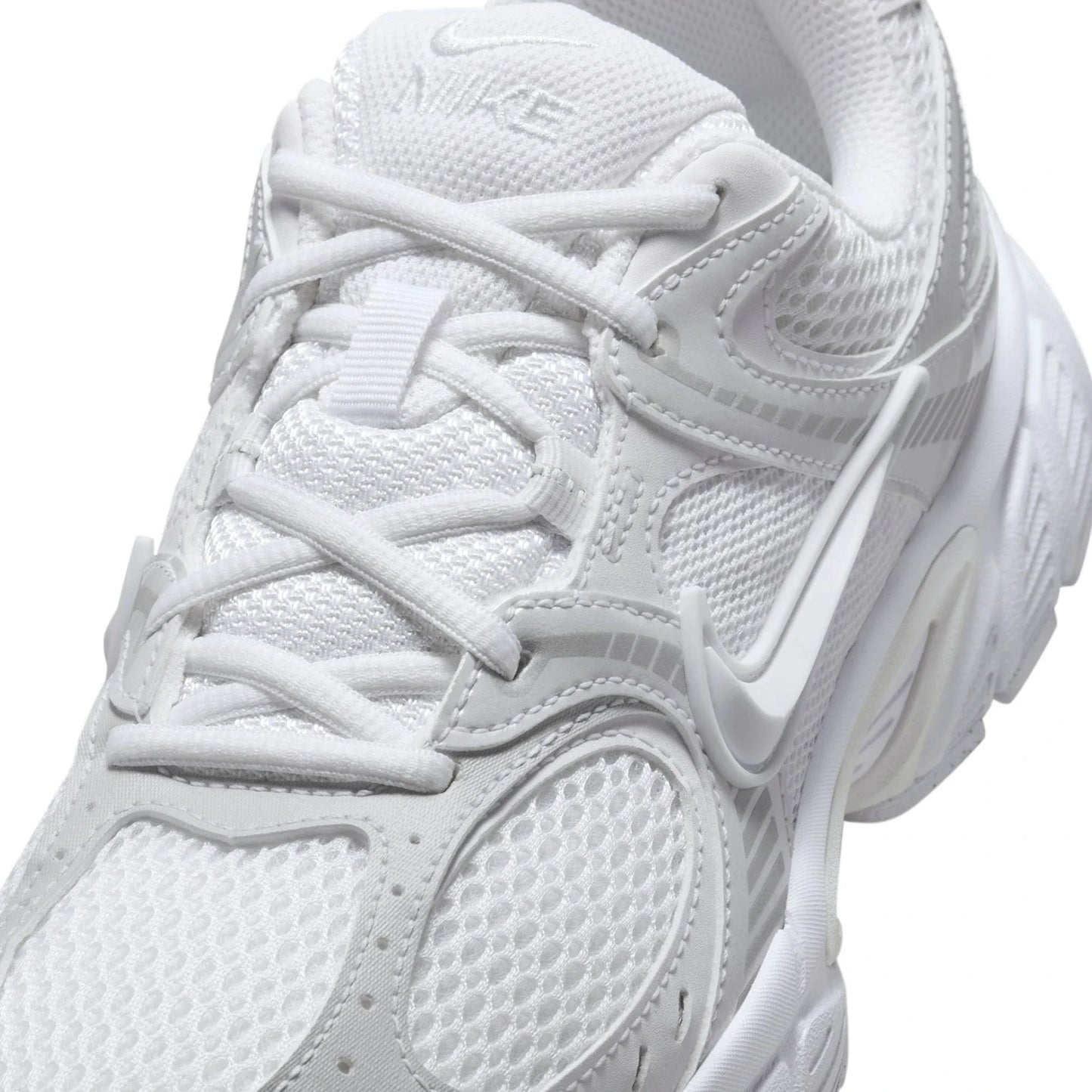 Nike V5 RNR 'White Metallic Silver' (2025)