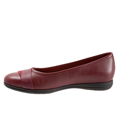 Trotters Danni T2155-601 Womens Red Leather Slip On Ballet Flats Shoes